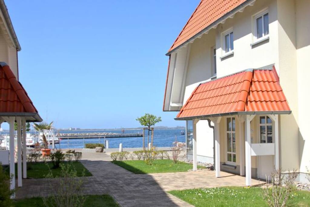 Ausblick zum Hafen