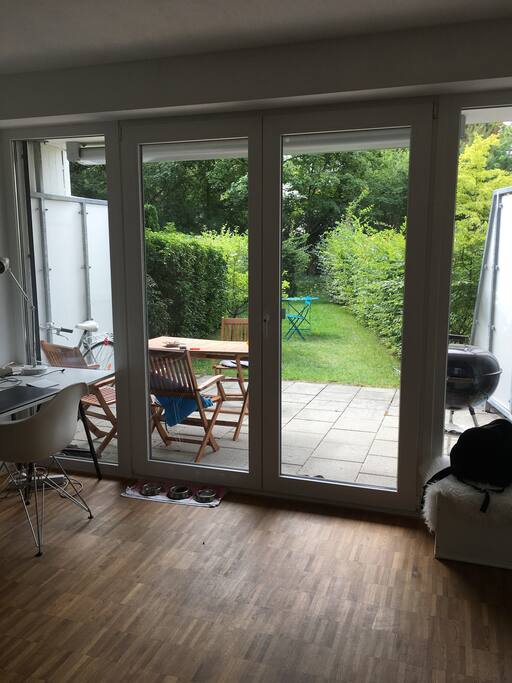Anderes Zimmer mit Gartenzugang