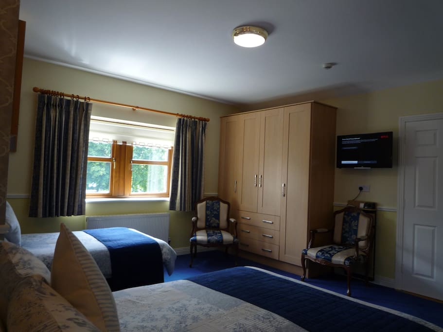 Avlon House Double / Single Room (Triple)