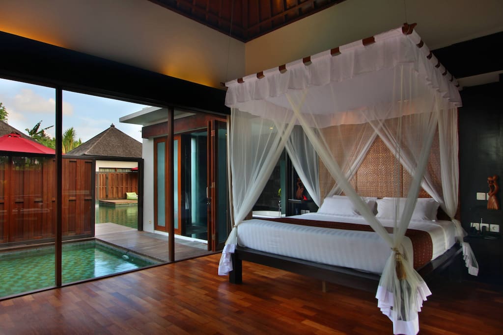 Lagoon Pool Bedroom