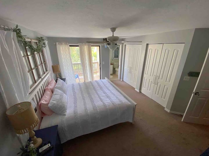 غرفة نوم 1، سرير بمقاس كبير 