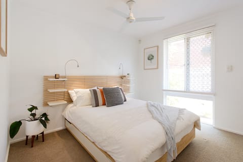 Cottage of Plenty, Private Villa- South Perth/Como