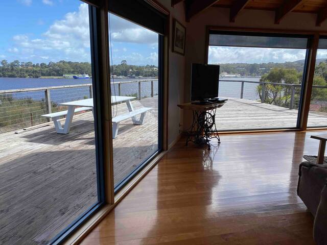 Strahan House gallery image 5