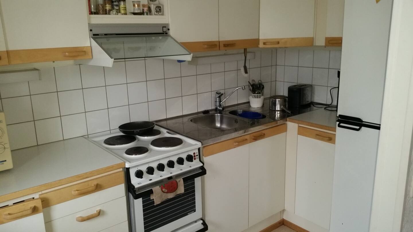 Yksiö, Jossa Sauna Ja Tilava Parveke. 3
