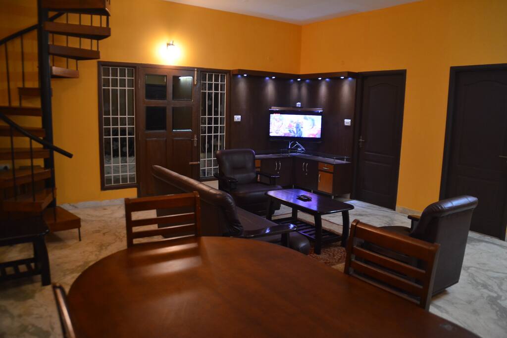 LIVING ROOM 2