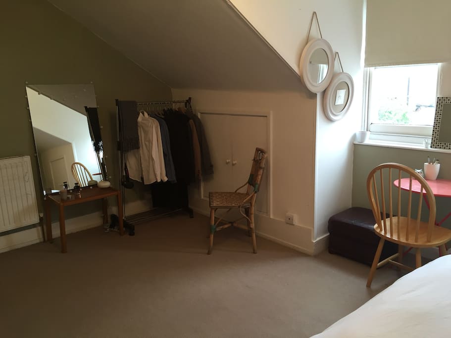 Spacious room, fully furnished