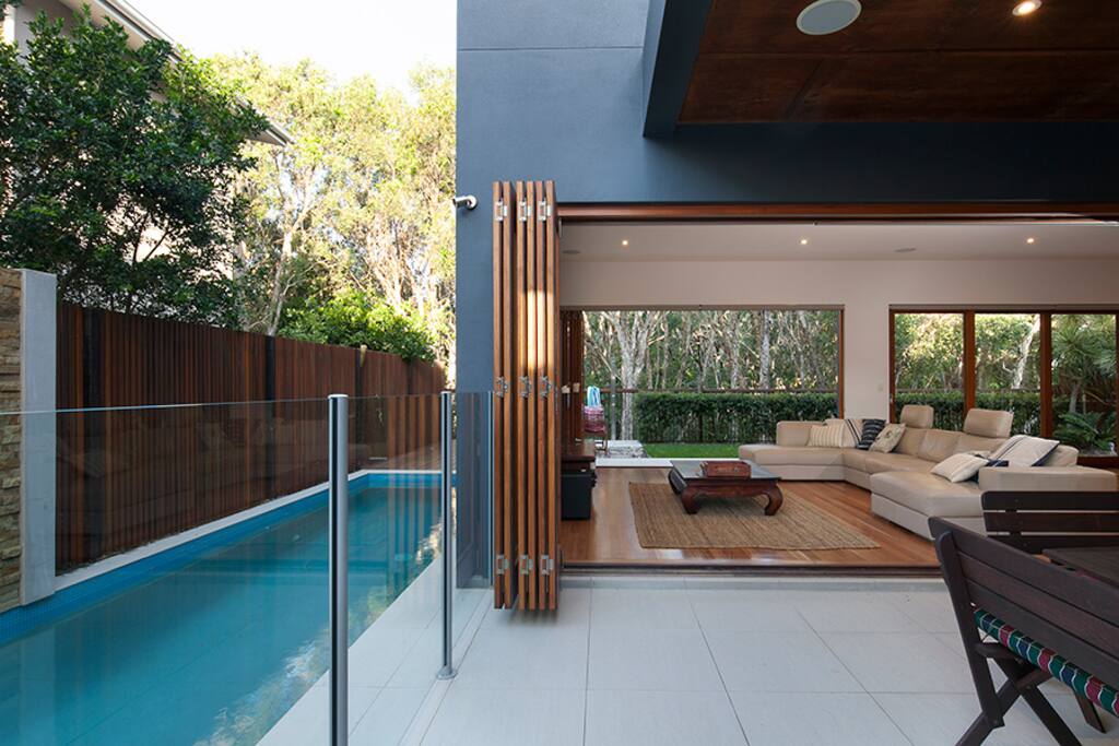 Boardwalk Beachfront House - Prestige Holiday Homes