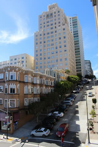 Amazing Large Central Flat