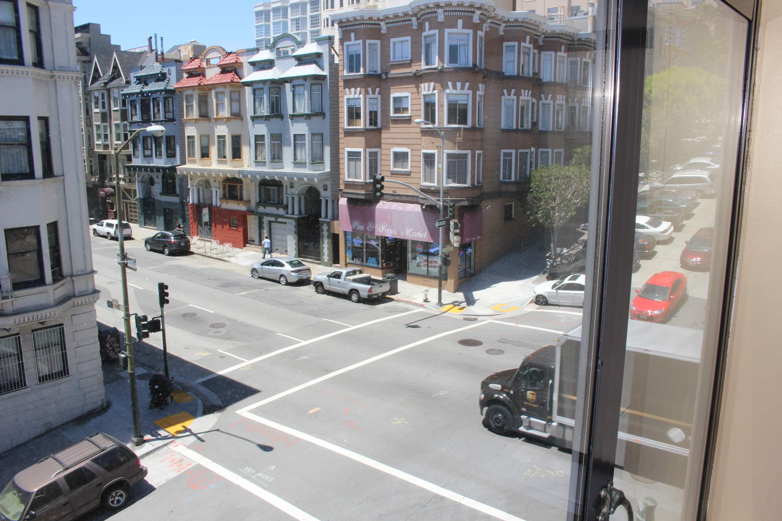 Condo in San Francisco · ★4.95 · 3 bedrooms · 4 beds · 2 baths - Image 26