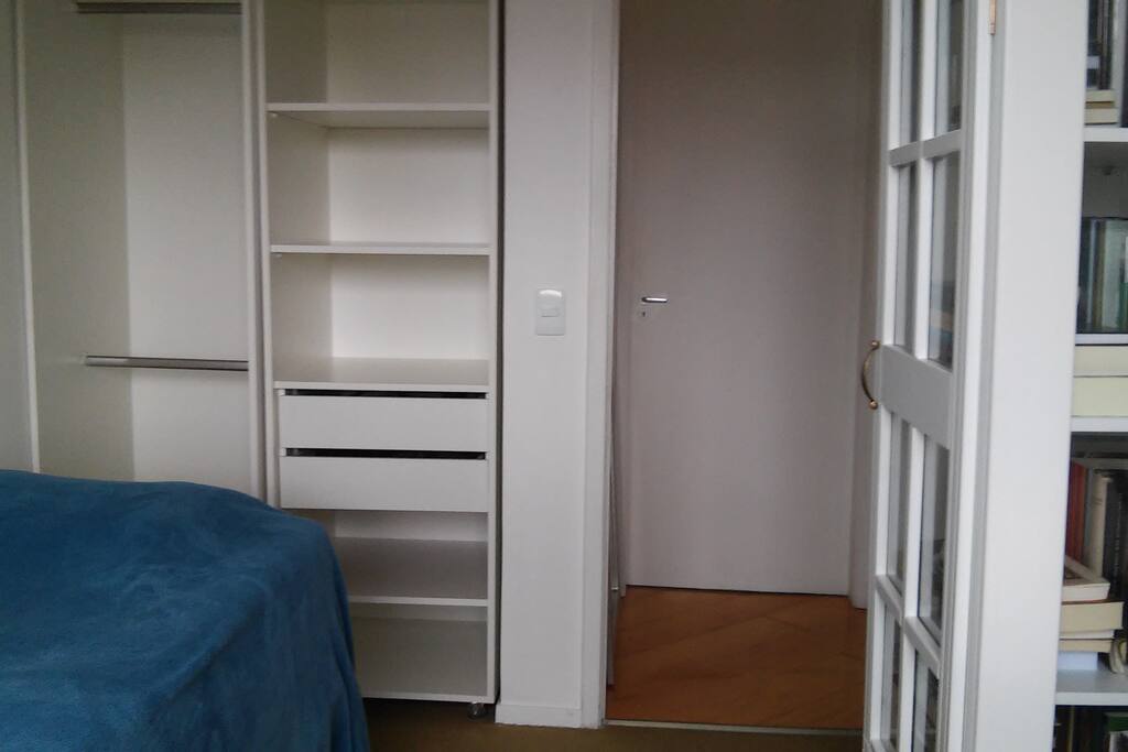 8mˆ2 room