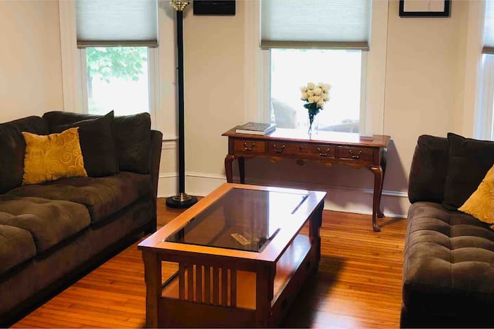 Beautifully Renovated, 3 Br House In Geneva, Ny - Geneva, NY