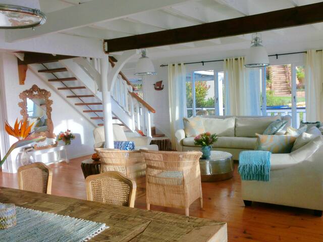 Morning Star – Beach House with Breathtaking Views gallery image 2