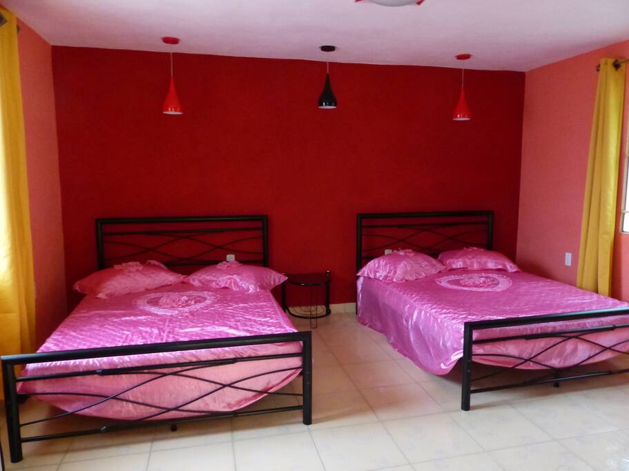 Amplia y acogedora habitación.