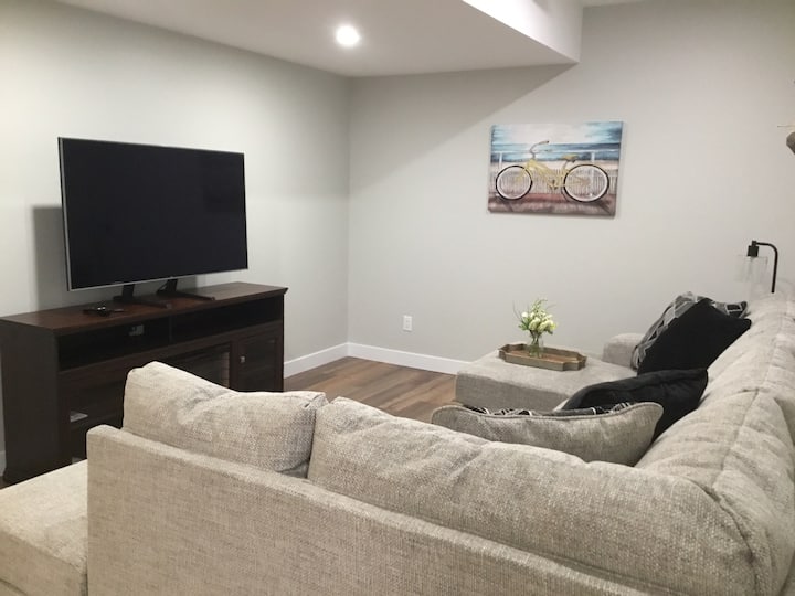 Entire Guest Suite Near University - Prince George