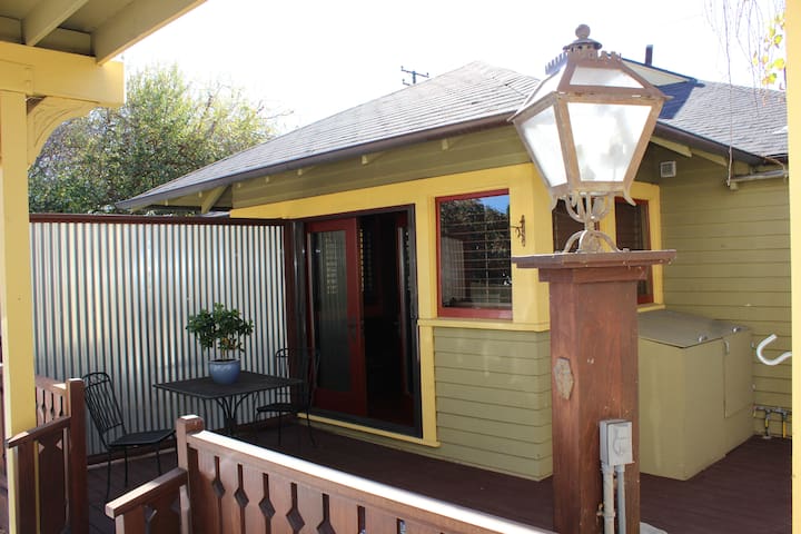 Private Cozy 1 Bedroom Attached Separate Entrance