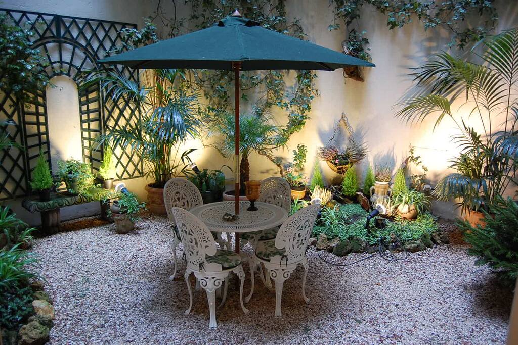 Jardinet au calme à votre disposition