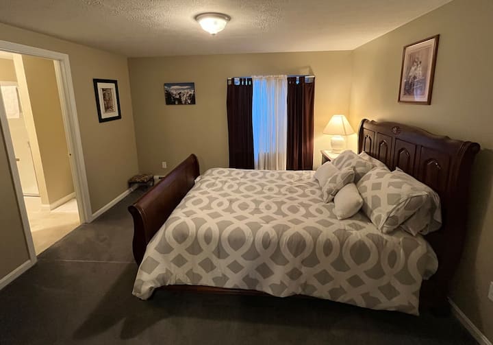 Chumba cha kulala cha tatu na bafu la chumbani