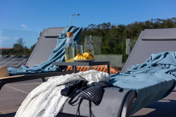 Ericeira OceanView Villa gallery image 2