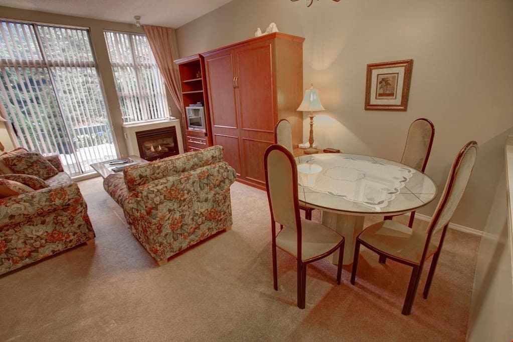 This wonderfully lit studio condo features a comfy living area and loads of natural light.