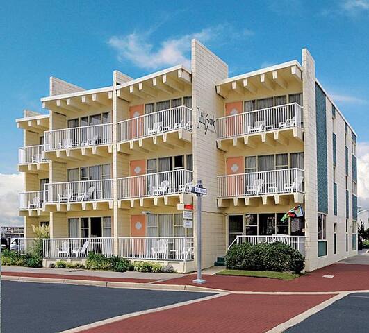 Oceanview, 2 Double Beds, Kitchenette, Balcony-B