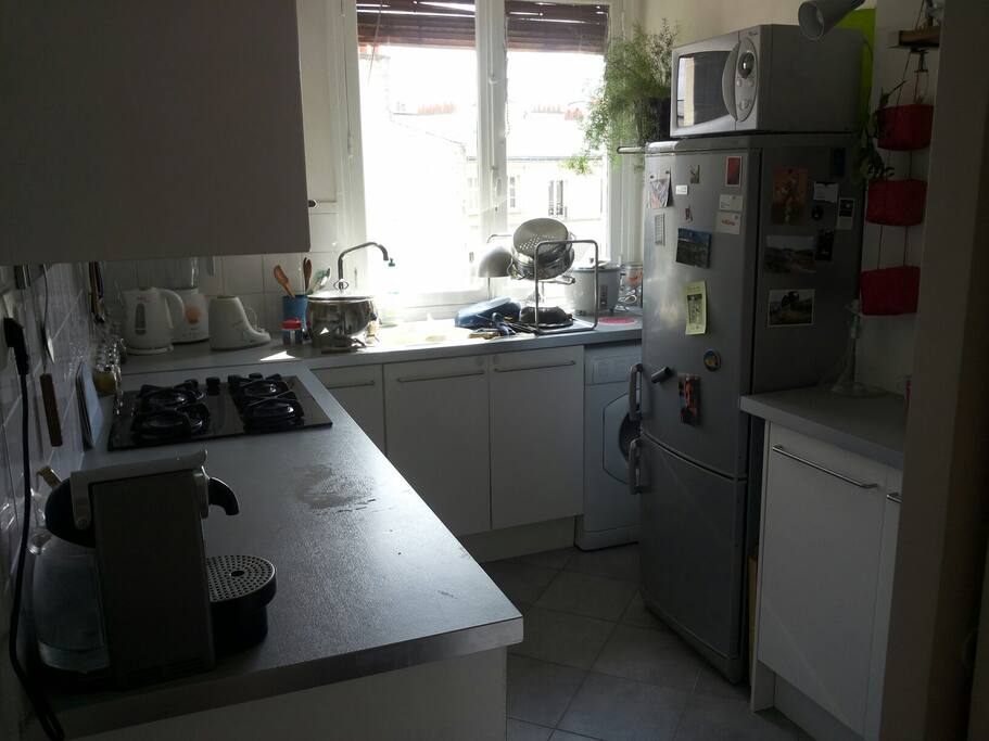 Cuisine tout équipée et lumineuse!