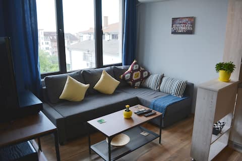 Top performing Airbnb: Clock Tower Apartment in Подуяне