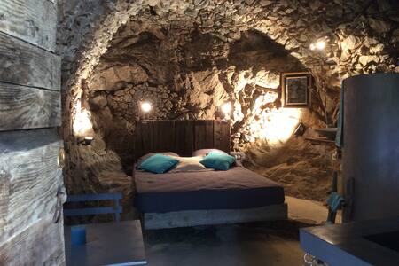 CHEZ CARO, A CAVERNA DI ANNA