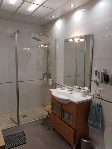 Habitación céntrica y comoda