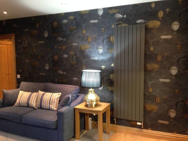 Royal Mile by Castle in Old Town gallery image 3