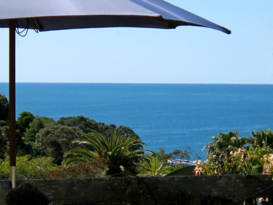 Beautiful seaviews from every room and from both sunny decks!