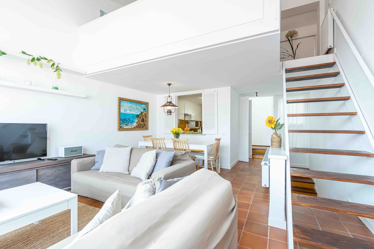 Casa Cadaqués — view 3