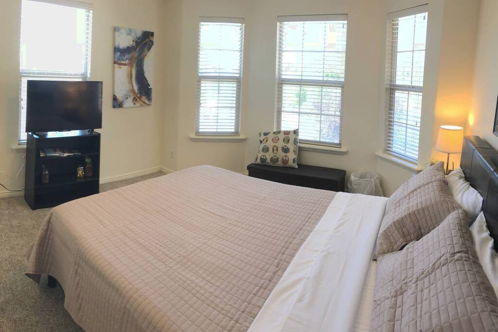 Great for resting and relaxing. The room also comes with a 40' Smart TV.