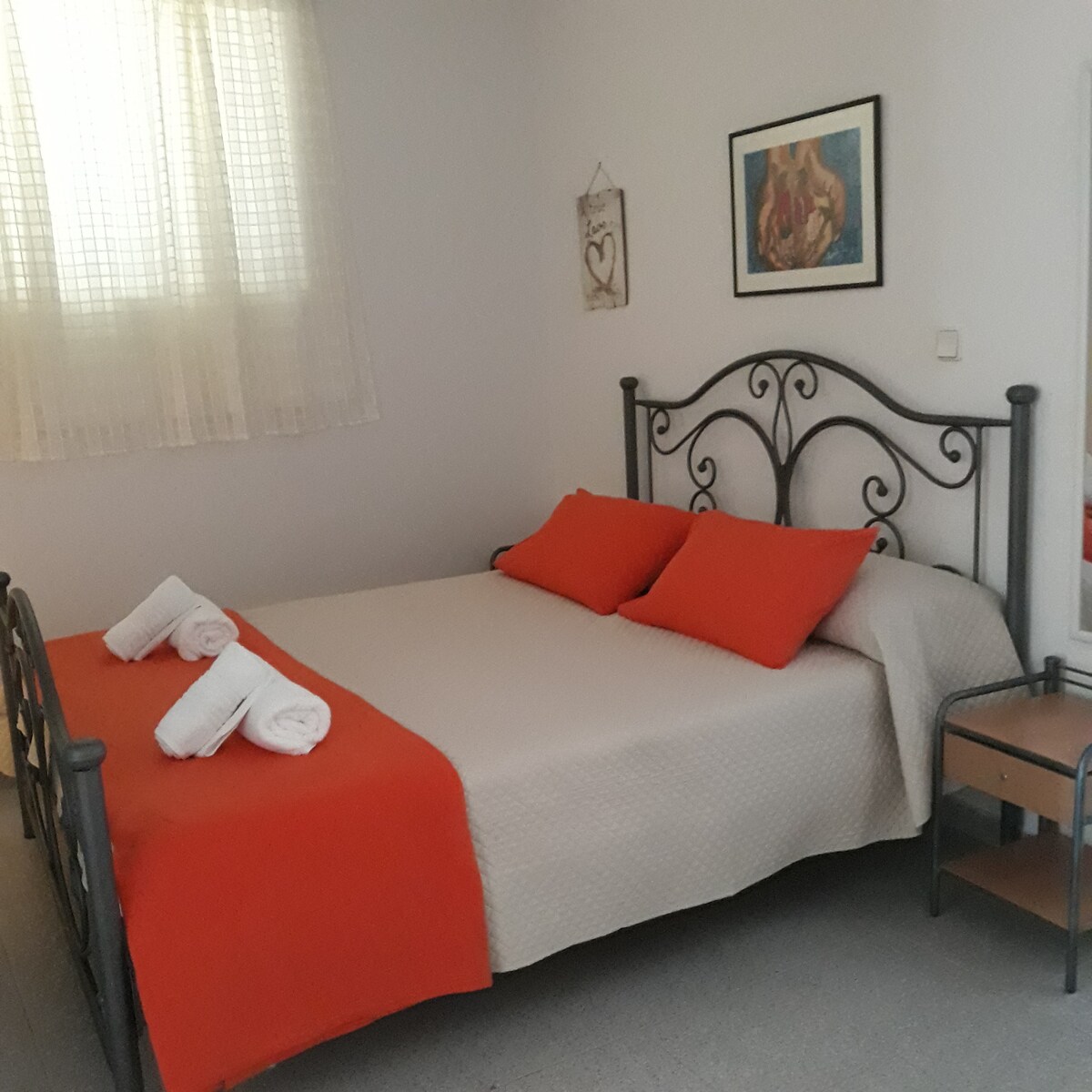 Chambre avec lit double.