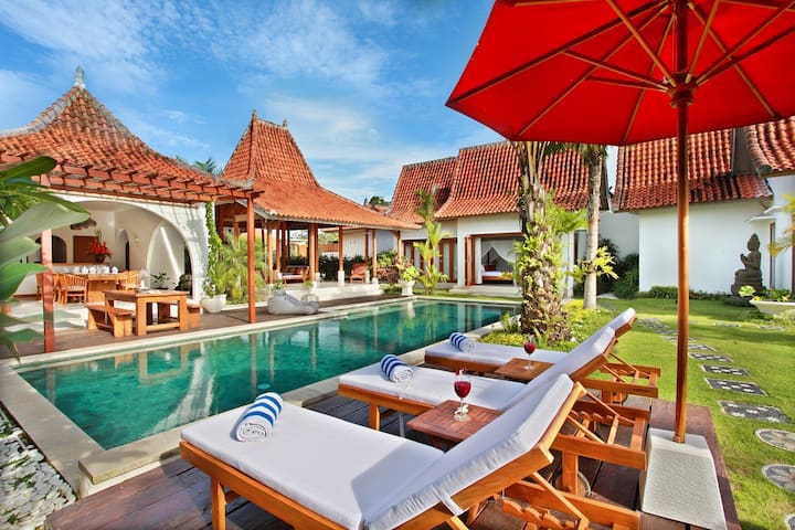 Luxe 5 chambres Villa Nico - Villas à louer à Canggu, Bali, Indonésie -  Airbnb
