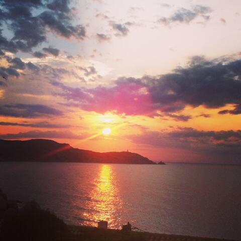 Beau studio vue mer centre de Calvi