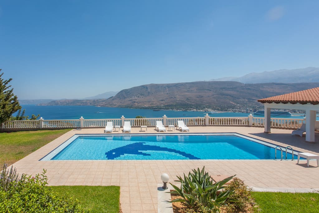 The large swimming pool and the uninterrupted view
