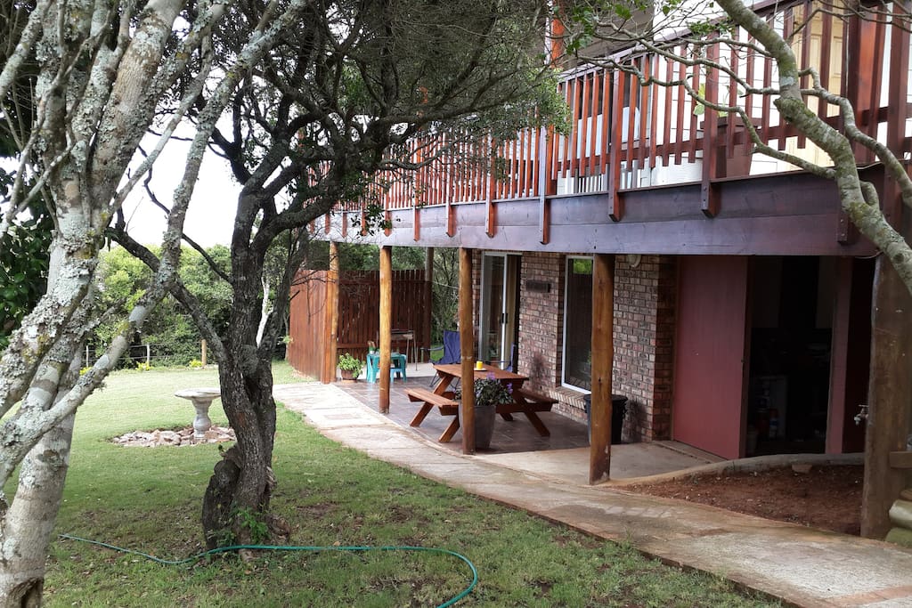 Access to the flat through the garden