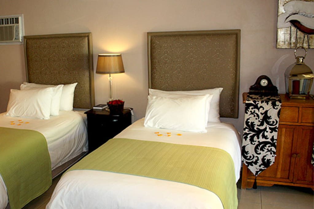 Very comfortable bedding with cotton percale sheeting.