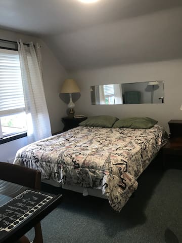 Sunset Cottage Room 1