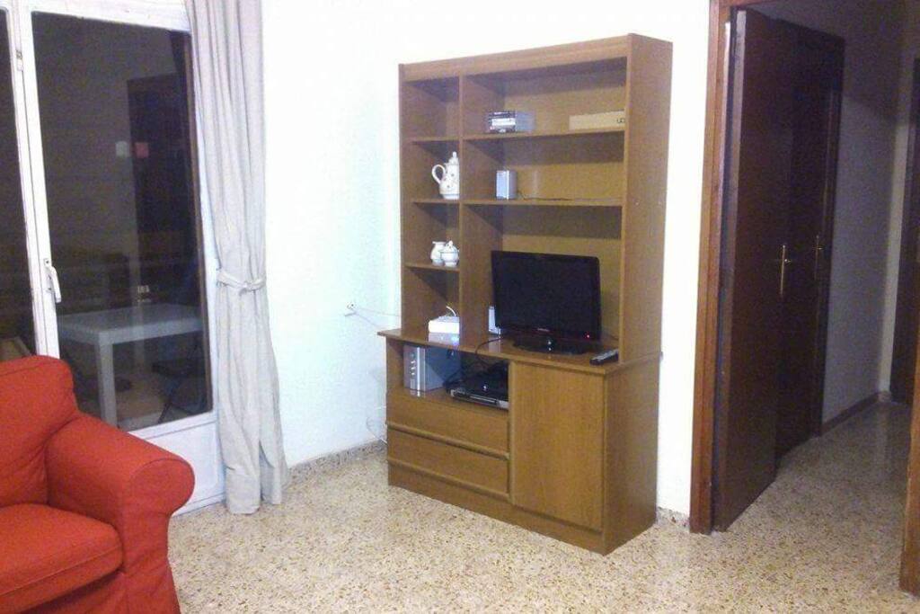 Salón comedor con TV y Wifi en toda la casa