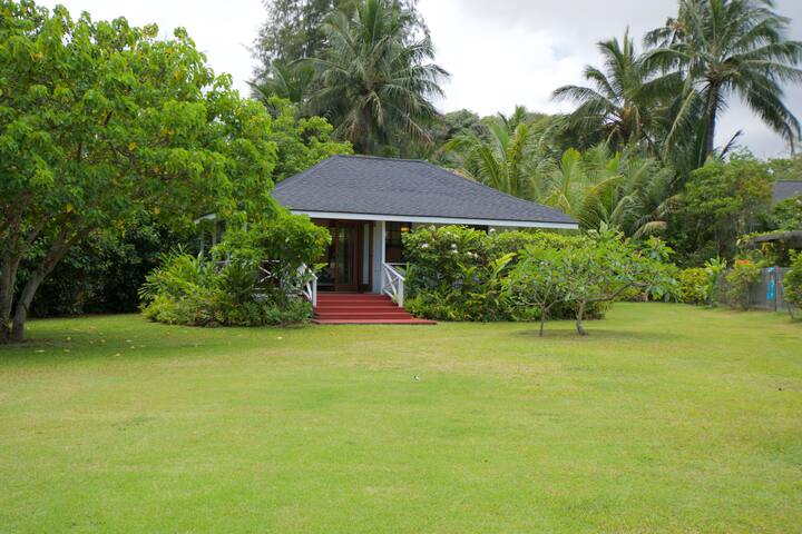 Laie Beachside Estate gallery image 4