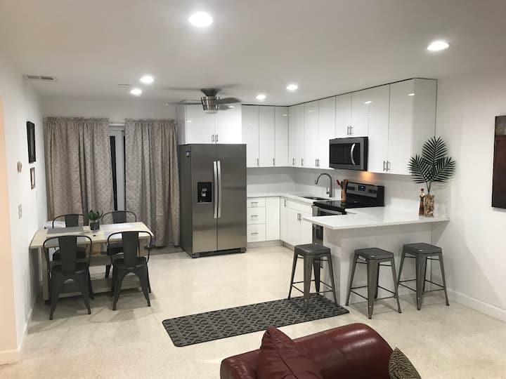 Jardín Tropical: 15 Minutos Del Aeropuerto Ftl Y 2 Millas De La Playa Ftl - Fort Lauderdale