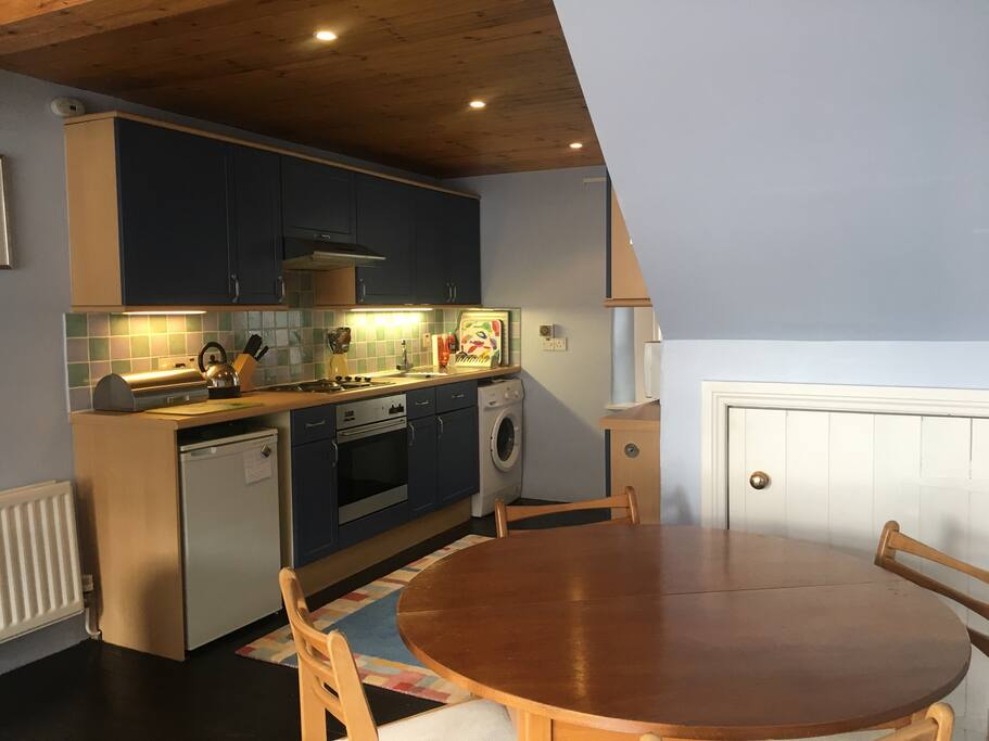 Kitchen and dining area.