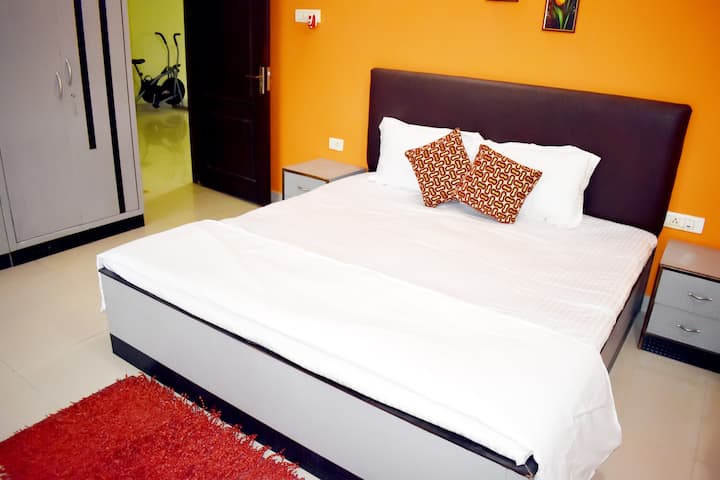 ห้องเตียงคิงไซส์ (King Bed Room