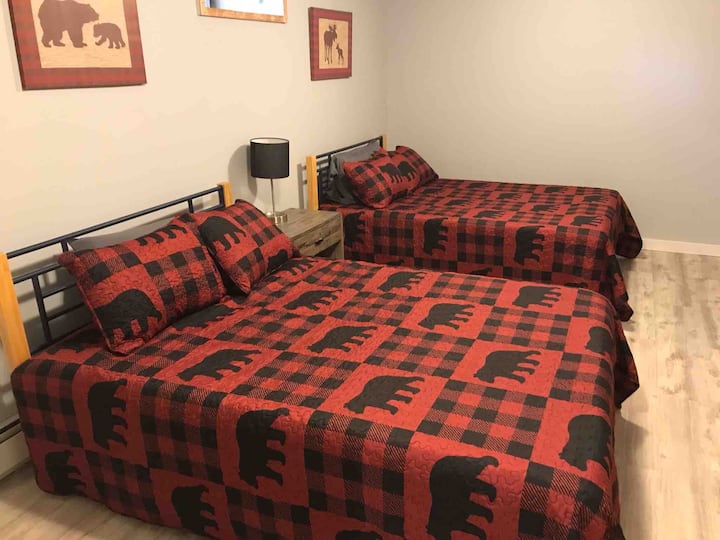 Chumba cha kulala cha 5: kizuri kwa watoto. Vitanda 2 vya ukubwa kamili.