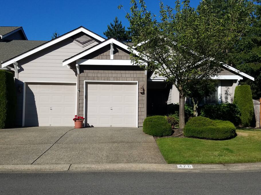Home is in a quiet cul-de-sac and has a two car garage