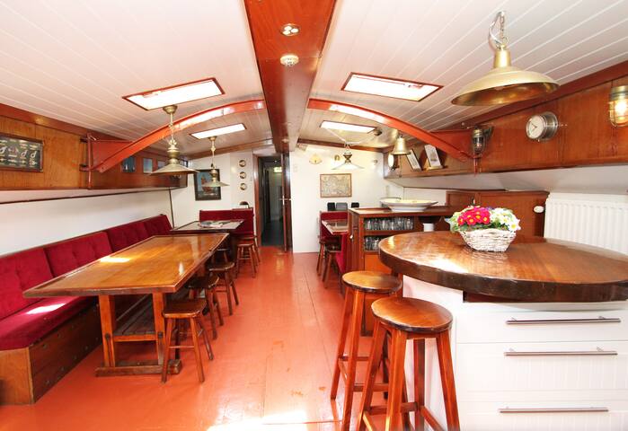 Historical sailing ship Monnickendam and Amsterdam gallery image 3