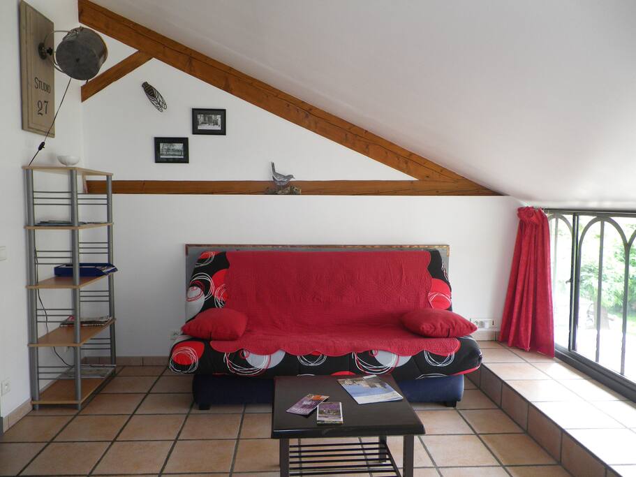 Salon avec possibilité de 2 couchages