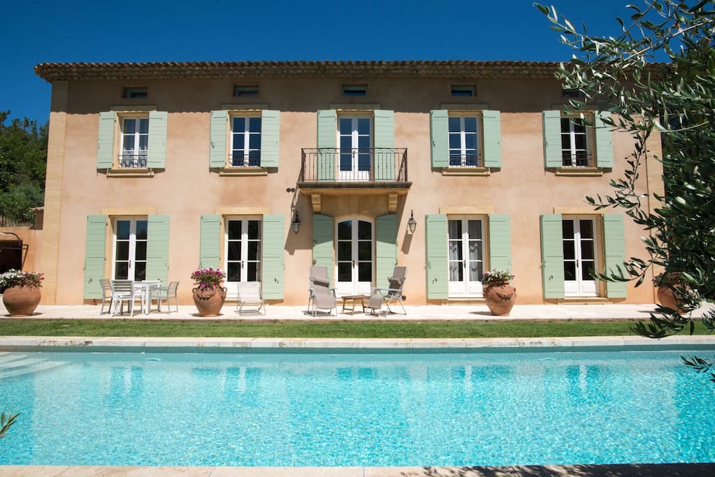 Vue de la bastide, dans le respect du style provençal