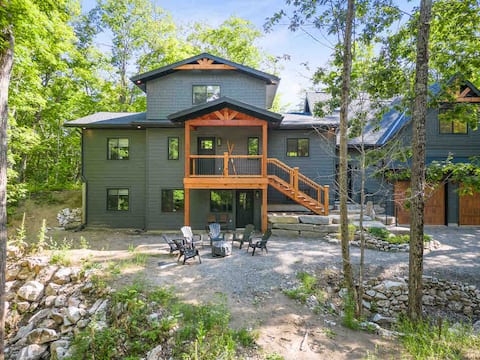 Black Diamond Lodge • Group Getaway